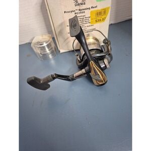 Daiwa Procyon PC 2500 Fishing Spinning Reel